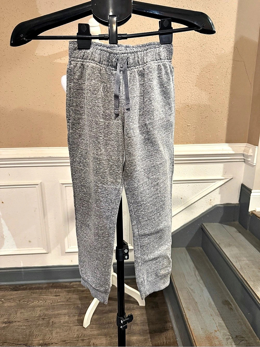 Pantalón jogger gris de niño Cat & Jack 6/7